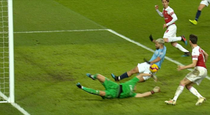 Luật “handball” mới nhất trong bóng đá hiện đại ngày nay
